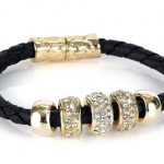 The Allure of Hinged Gold Bracelets: A Stylish Accessory Unveiled