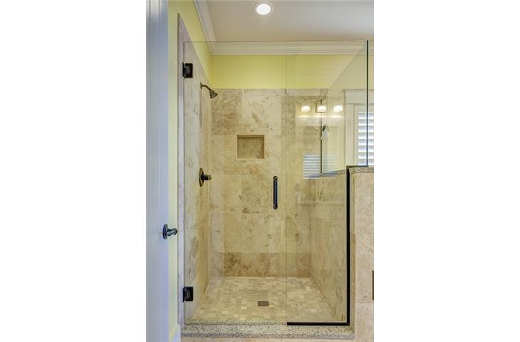 Mastering the Hinged Shower Screen: A Comprehensive Guide