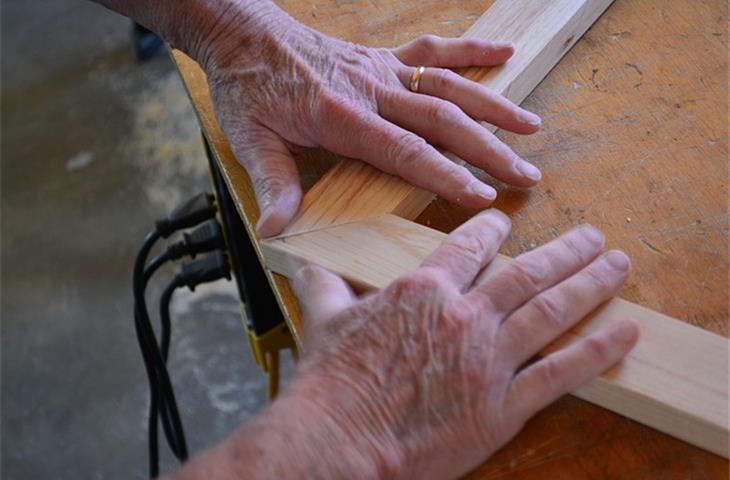 hinge joint woodwork