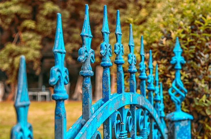 hinges fence gate