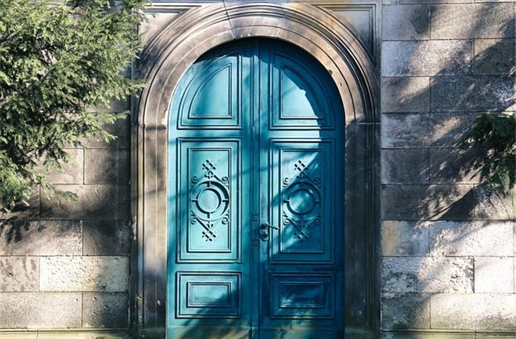 cabinet doors with hidden hinges