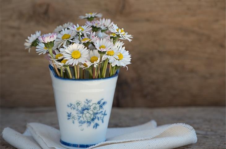 hinged flower vases