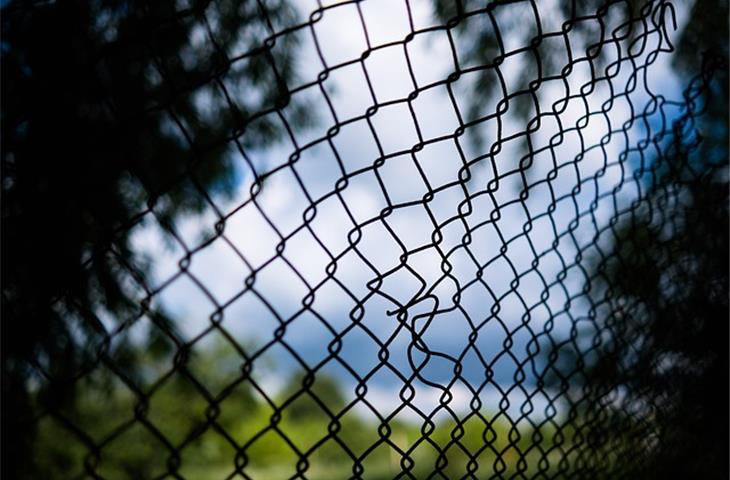 chain link fence hinge