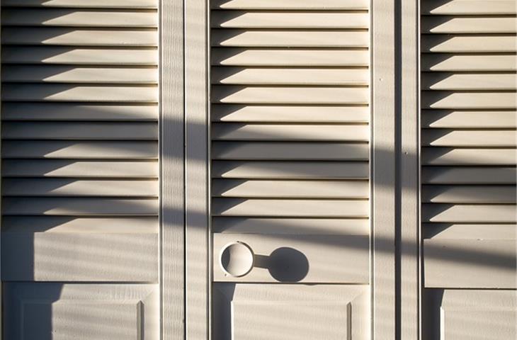 hinged doors for closet